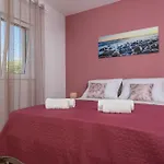 Sorelle With A Swimming Pool Kastel Stari